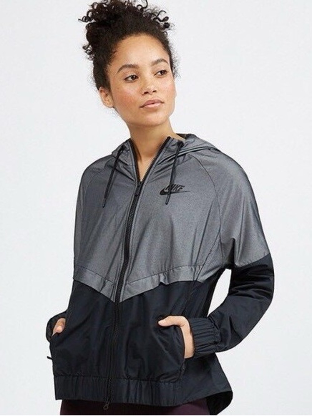 NIKE WINDRUNNER CHAMBRAY JACKET WOMEN’S Large Hooded Full-Zip Chevron Pockets
